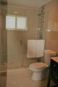Capri Apartments image 16